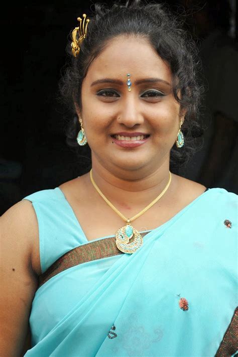 Enjoy hearing a real Tamil aunty videos with hot audio